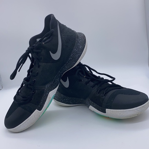 Men’s KYRIE 3 BLK/ICE Size 12 - Picture 5 of 9